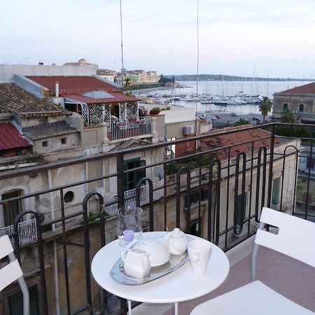 B&B Le Grand Bleu Siracusa - One Hundred Steps From Ortigia -Sea View - Syracuse Eksteriør billede